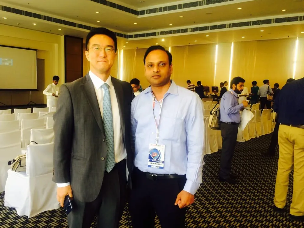 Dr. Himanshu Gaur at an arthroscopy professional training conference